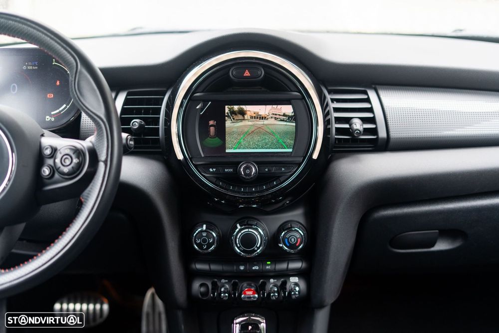 MINI 5 Portas Cooper Premium JCW Auto - 16