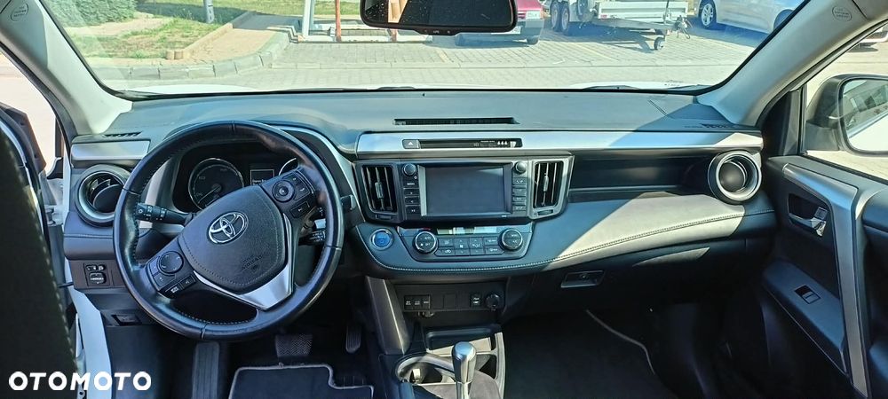 Toyota RAV4 - 9