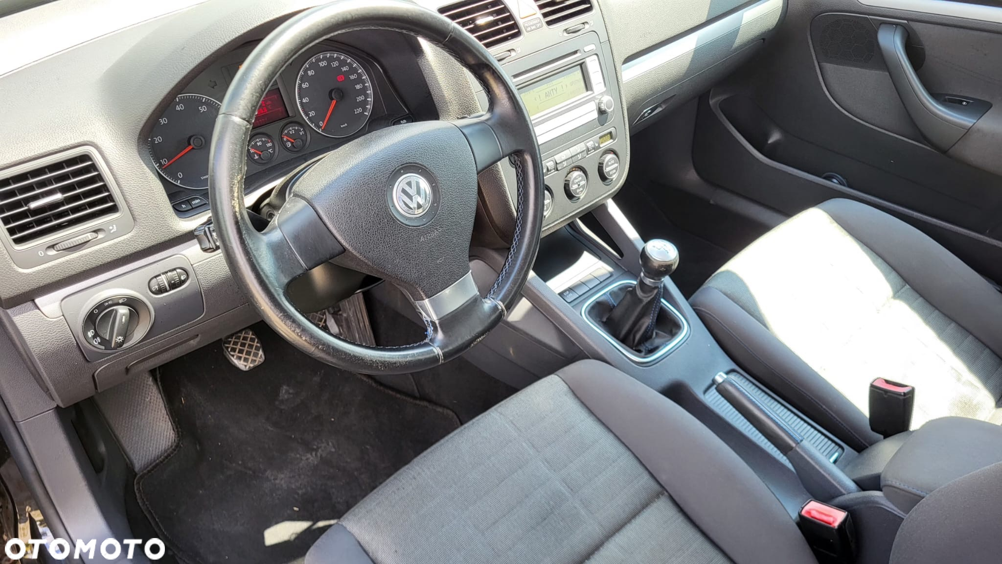 Volkswagen Golf - 8