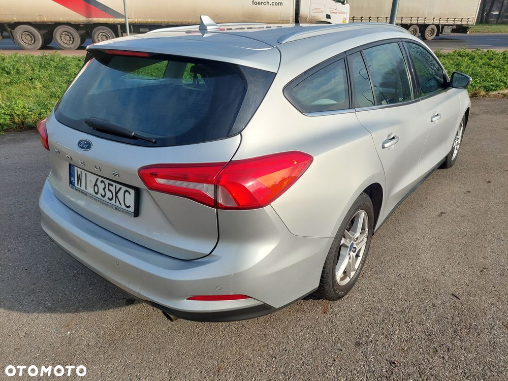 Ford Focus 1.5 TDCi SYNC Edition - 4