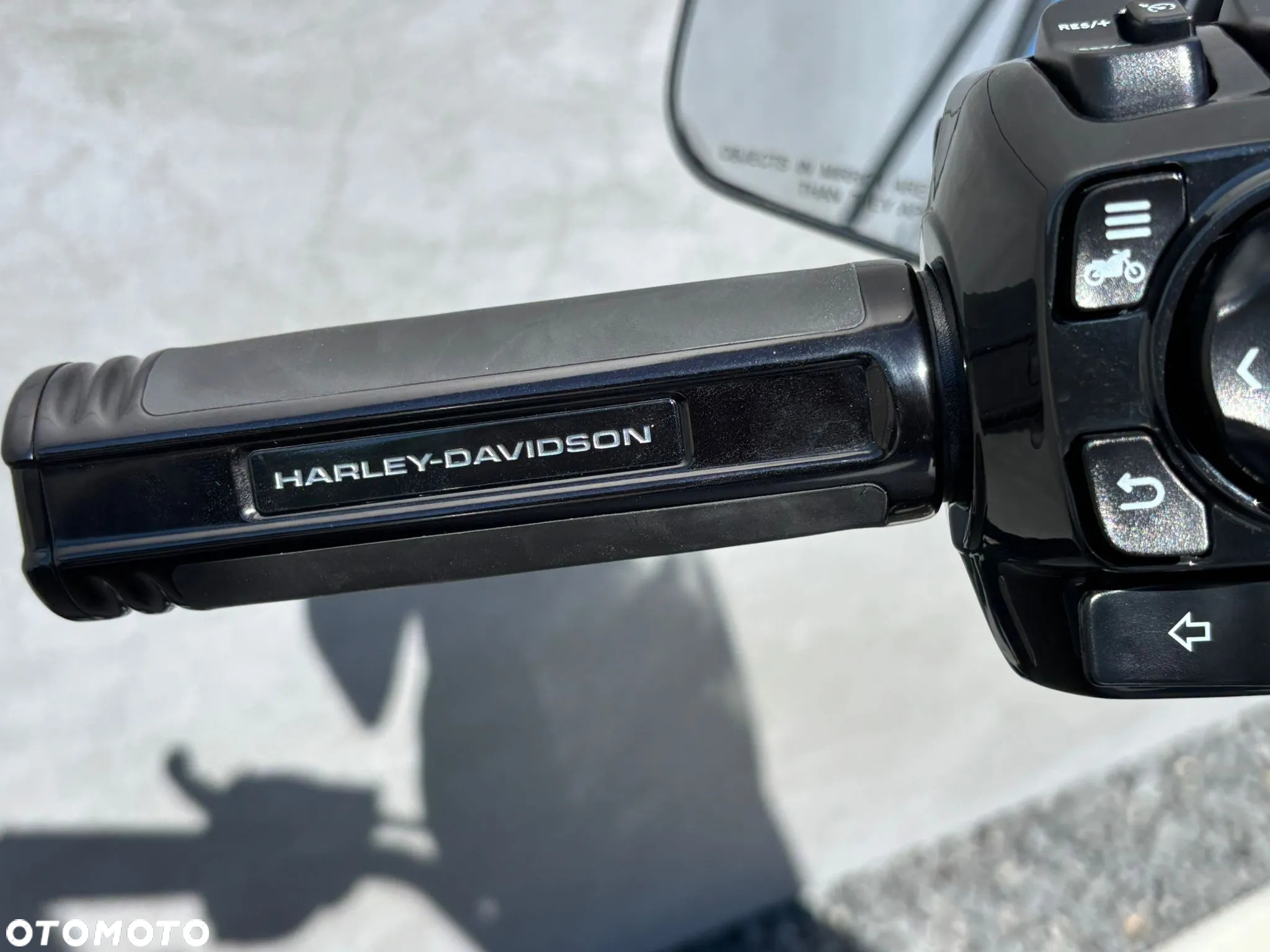 Harley-Davidson Touring Street Glide - 8