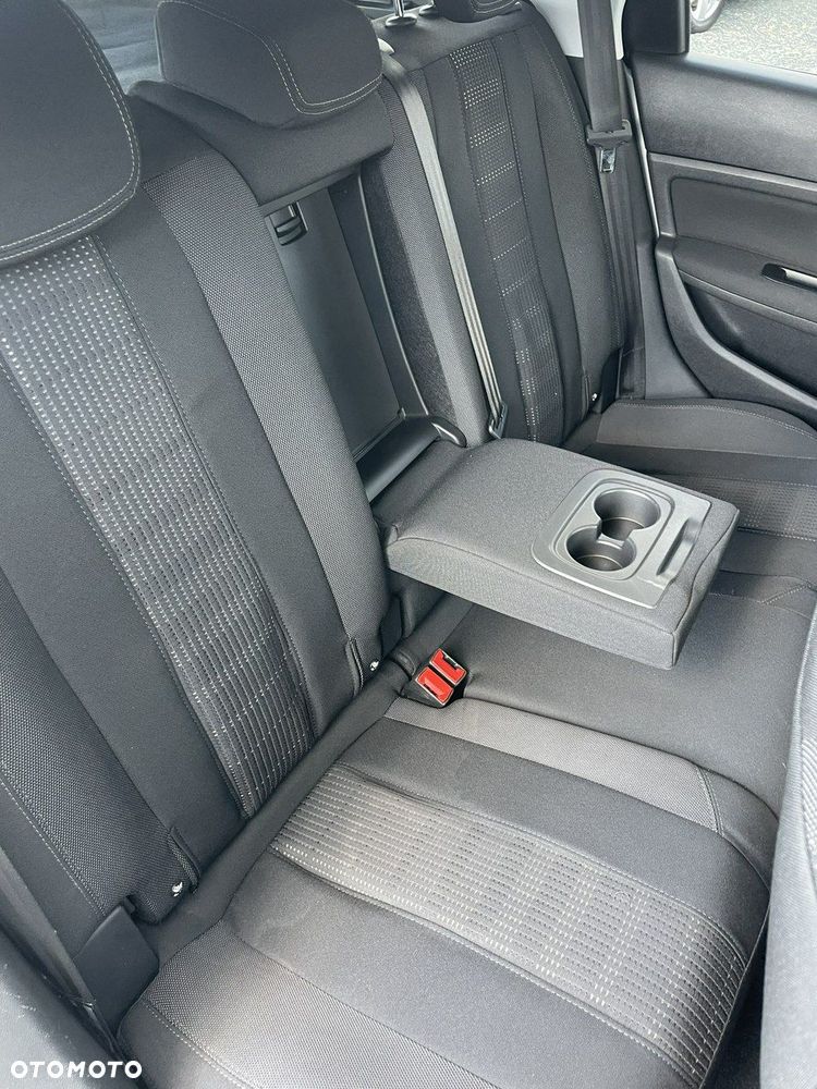 Peugeot 308 - 16