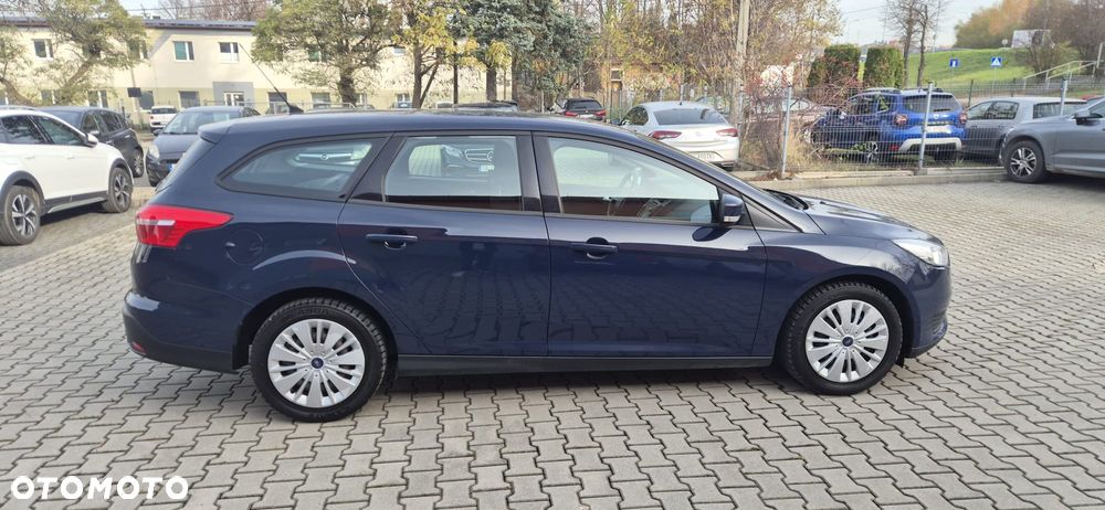 Ford Focus 1.5 TDCi Trend Sport - 6