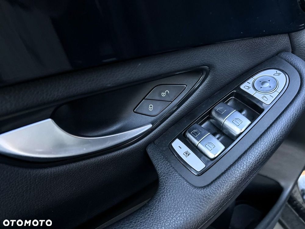 Mercedes-Benz GLC 220 d 4-Matic - 24