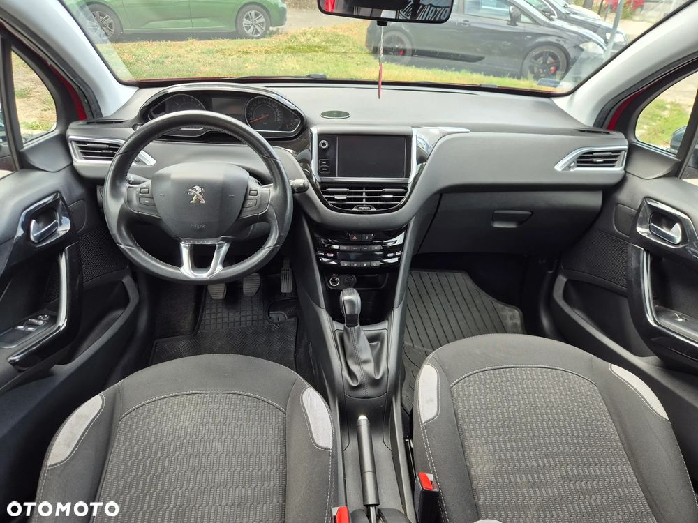 Peugeot 208 1.2 PureTech Style - 9