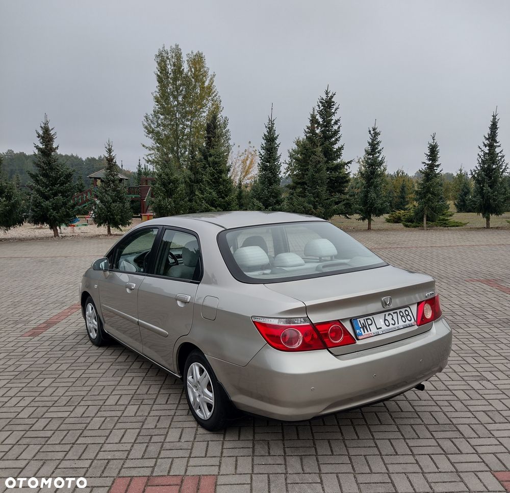 Honda City 2007 photo 2