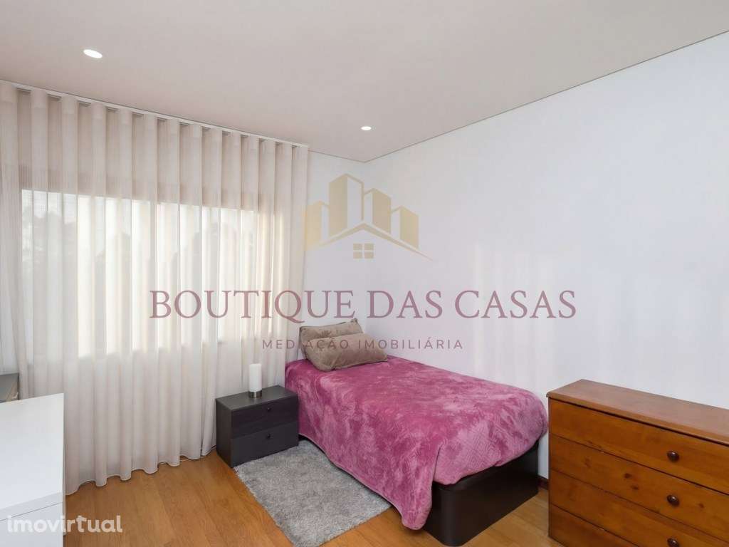 T2 com Garagem fechada - Grande imagem: 4/37