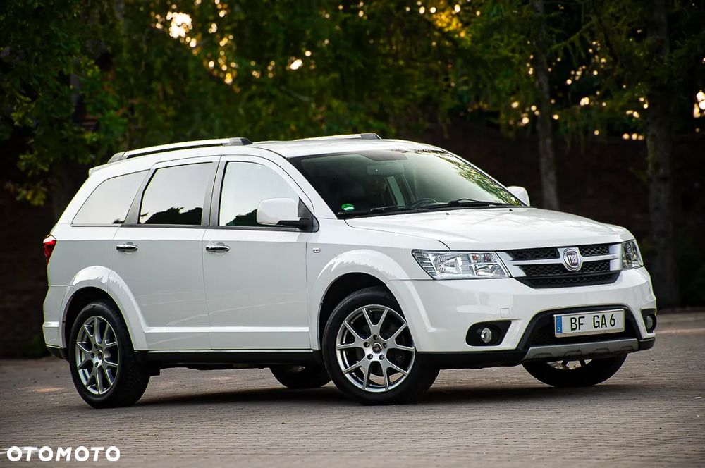 Fiat Freemont 2.0 Multijet 16V DPF Automatik Allrad Lounge - 2