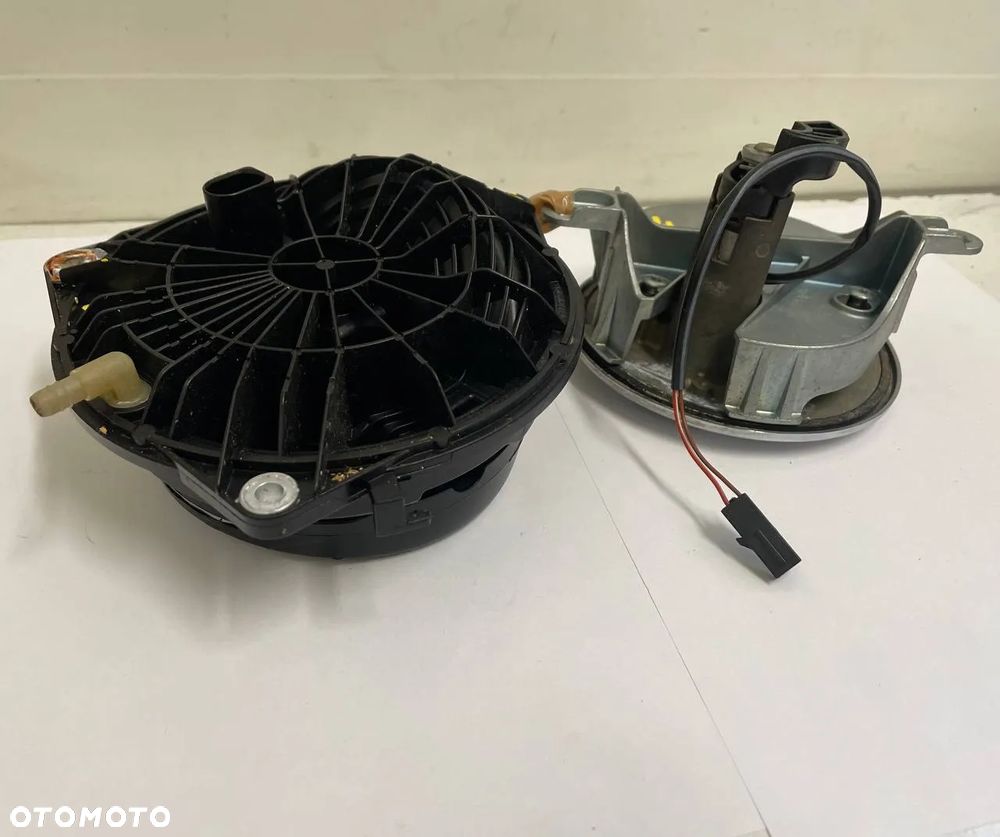 KLAMKA TYLNEJ KLAPY VW PASSAT CC 3C5827469E - 8