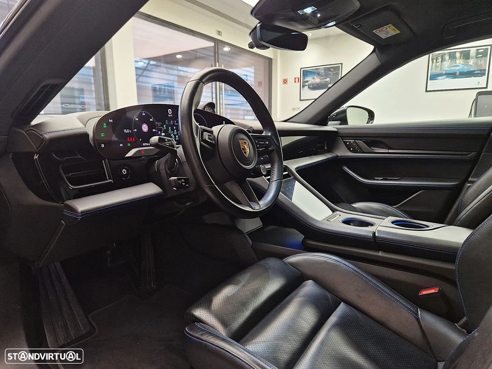 Porsche Taycan 4S - 15