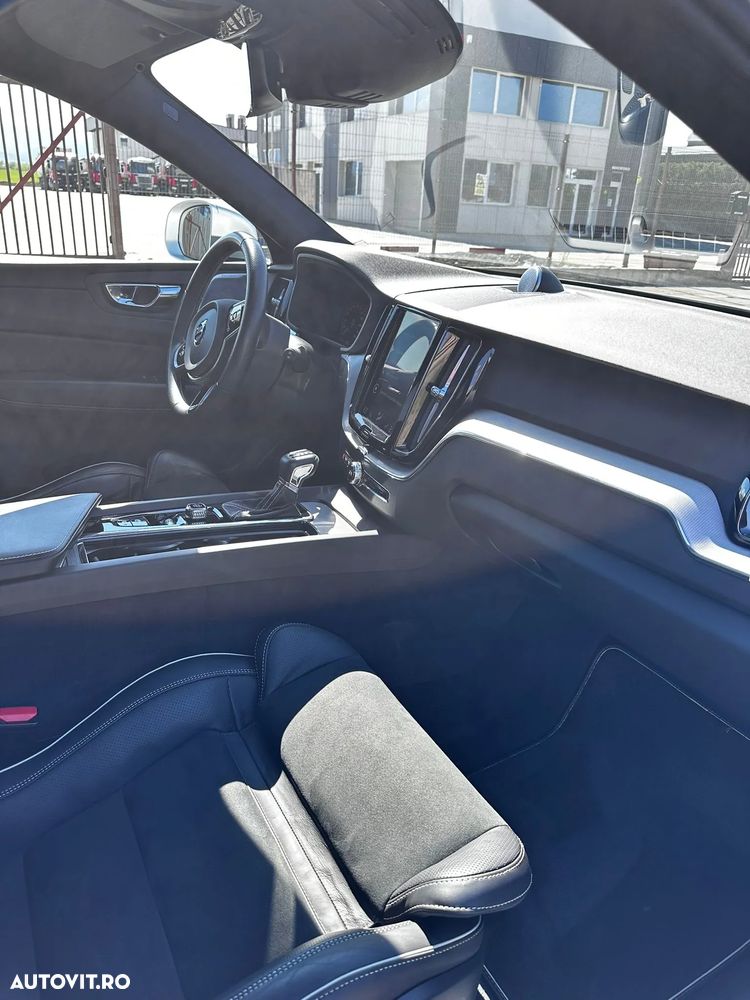 Volvo XC 60 T5 AWD Geartronic RDesign - 8