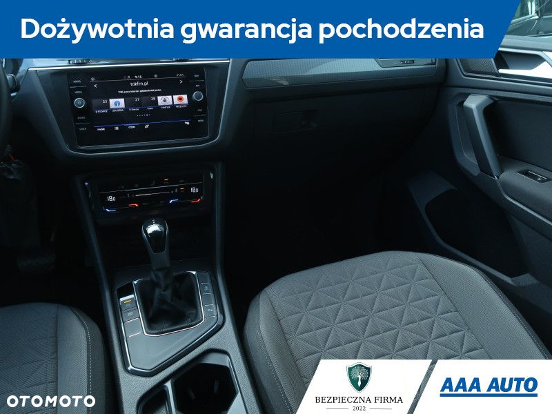 Volkswagen Tiguan - 9