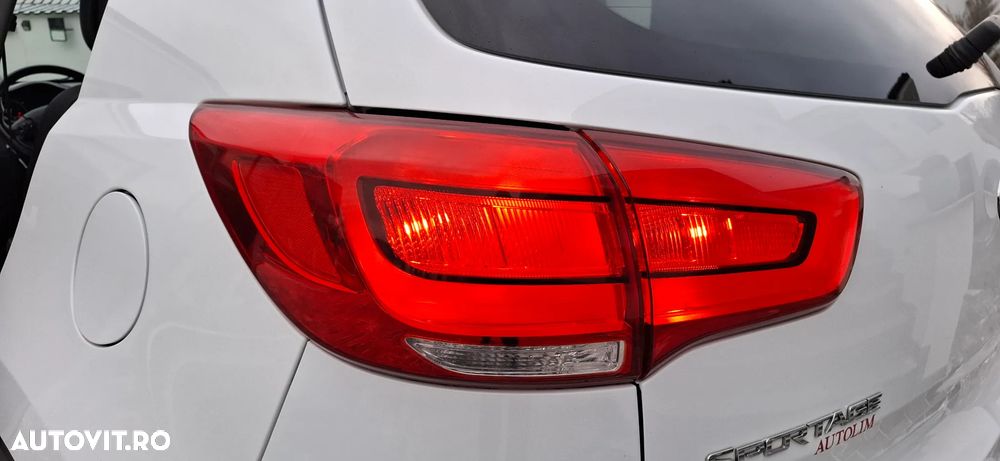 Kia Sportage 2,0 CRDI AWD Dream-Team Edition - 13