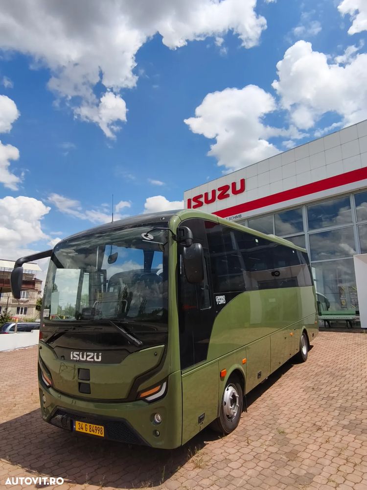 Isuzu Grand Toro - 4