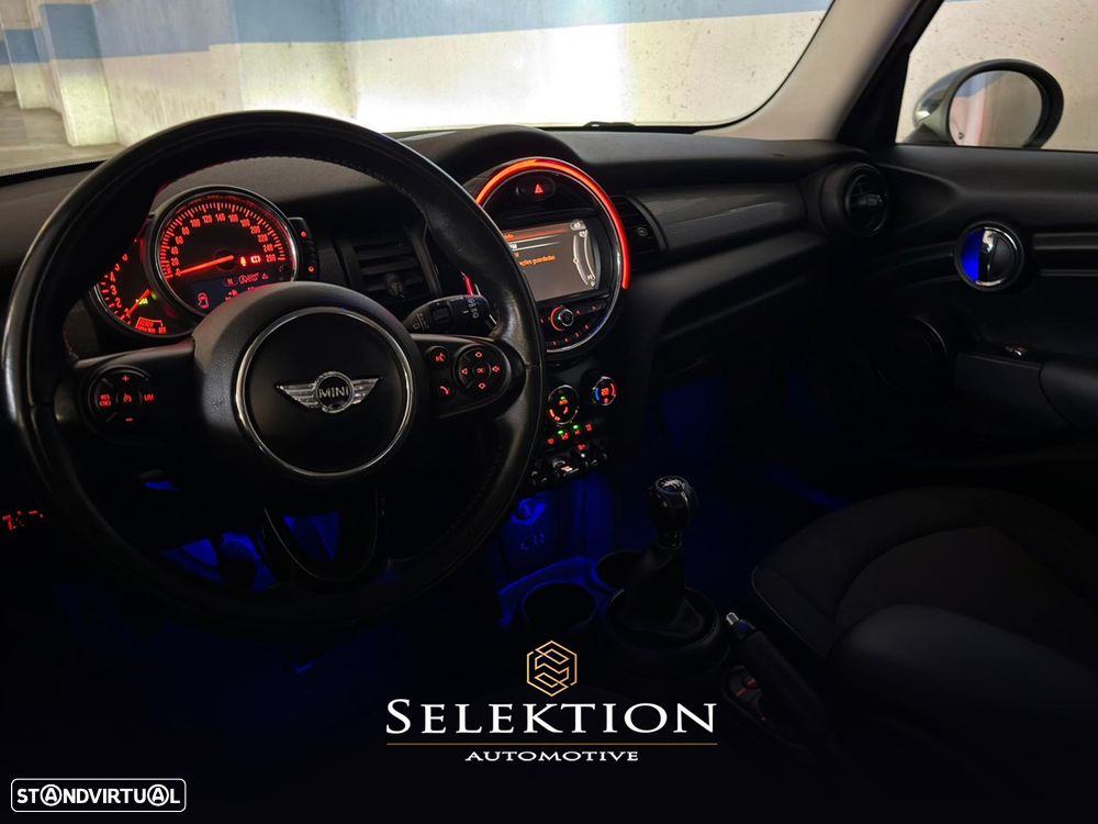 MINI 5 Portas Cooper D - 6