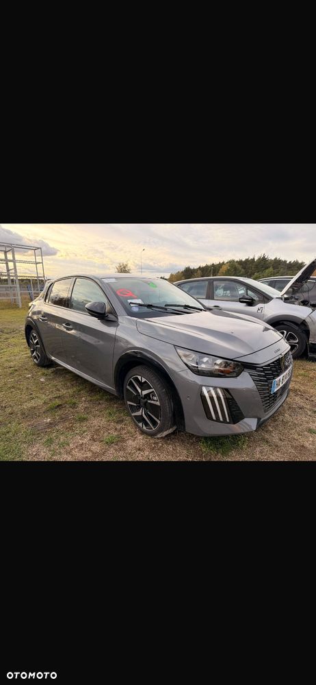 Peugeot 208 - 1