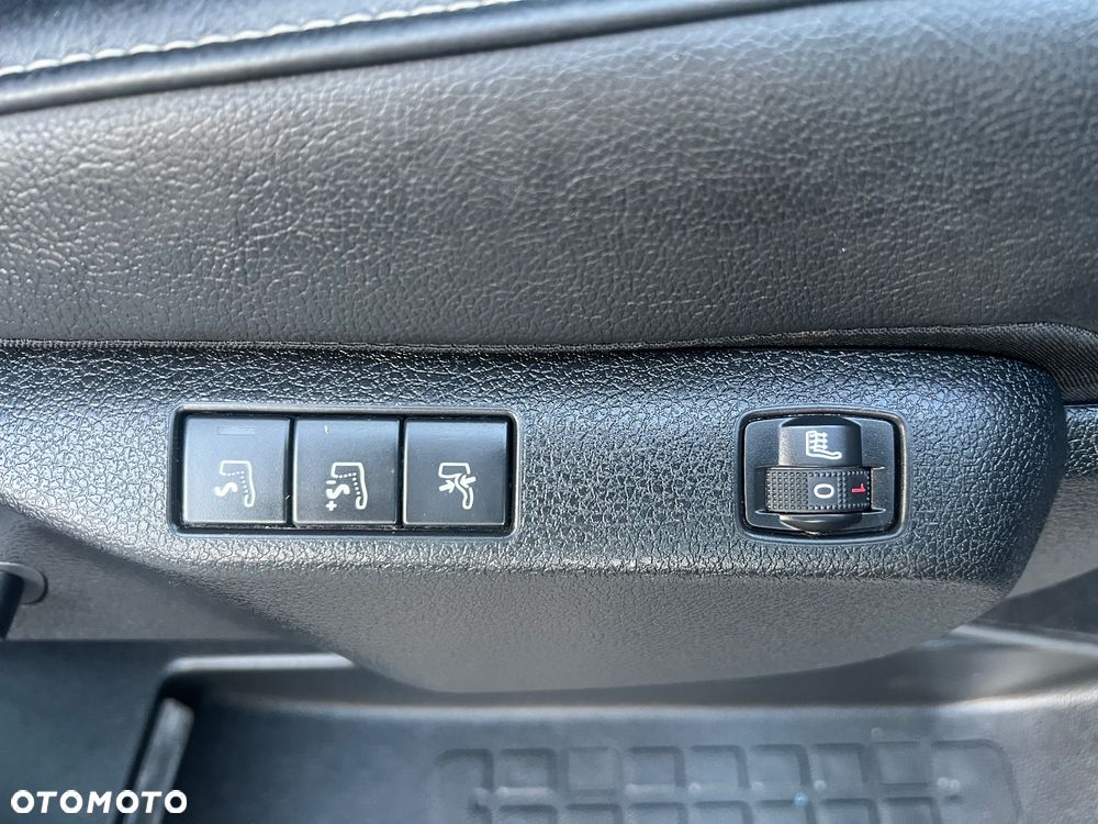 Peugeot Traveller L3 2.0 EAT8 Business VIP - 25