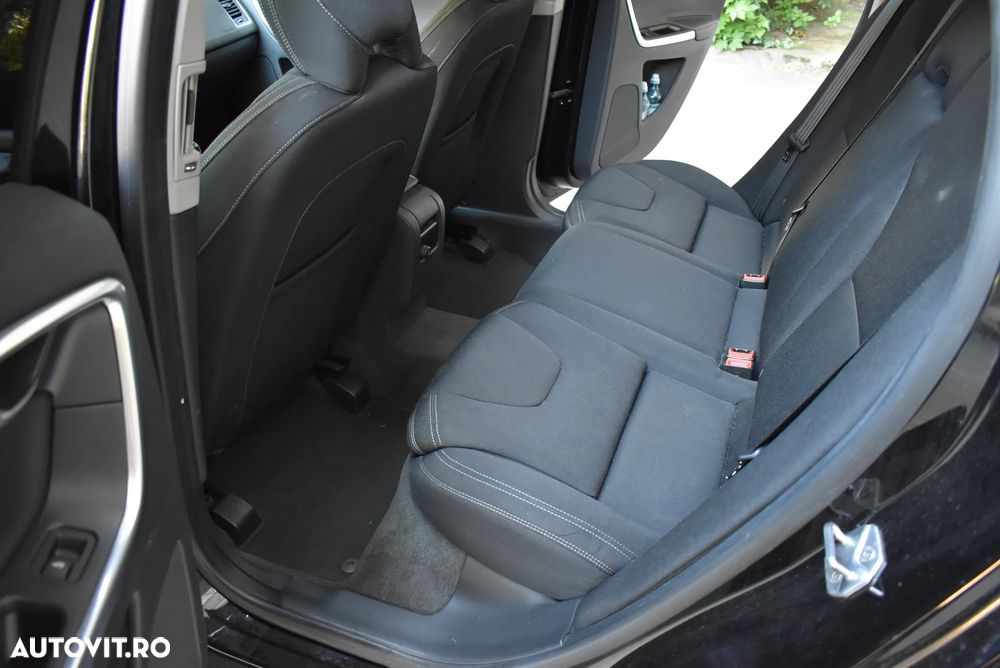 Volvo XC 60 D3 Momentum - 18