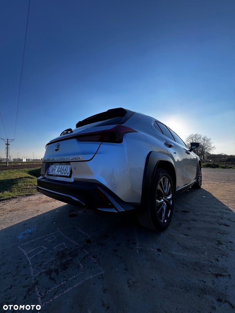 Lexus UX 200 GPF F Sport 2WD - 10