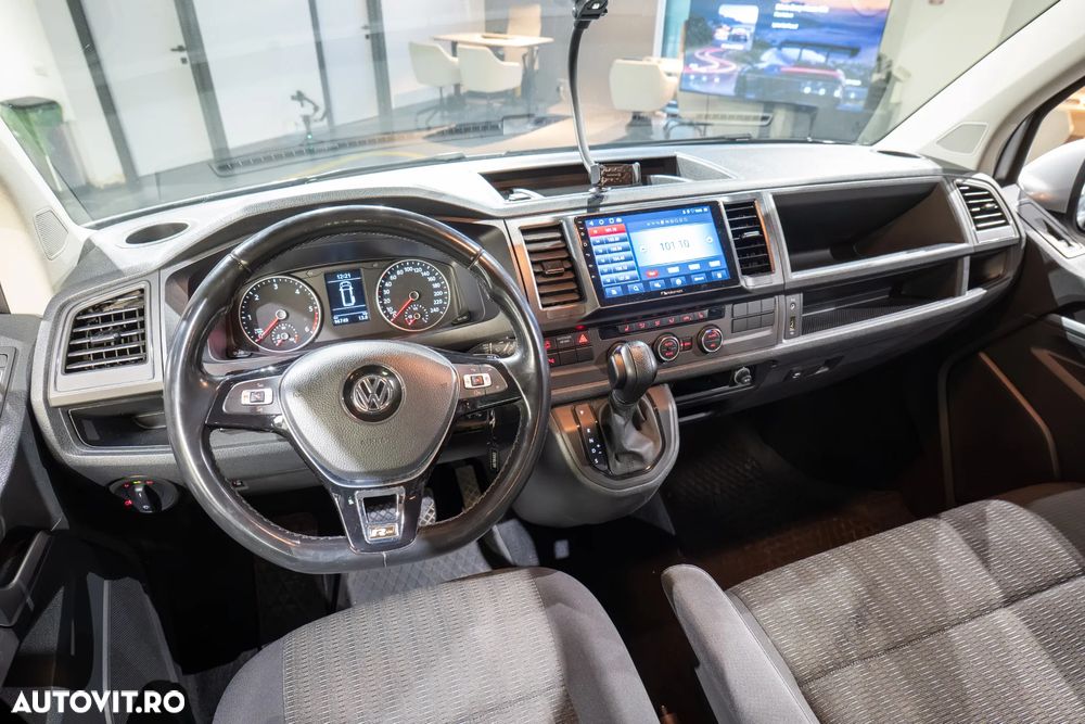 Volkswagen Caravelle - 11