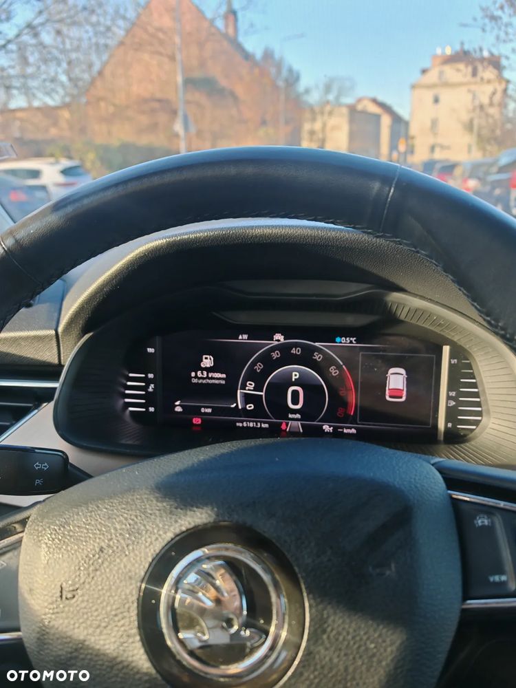 Skoda Kamiq 1.5 TSI Style DSG - 9