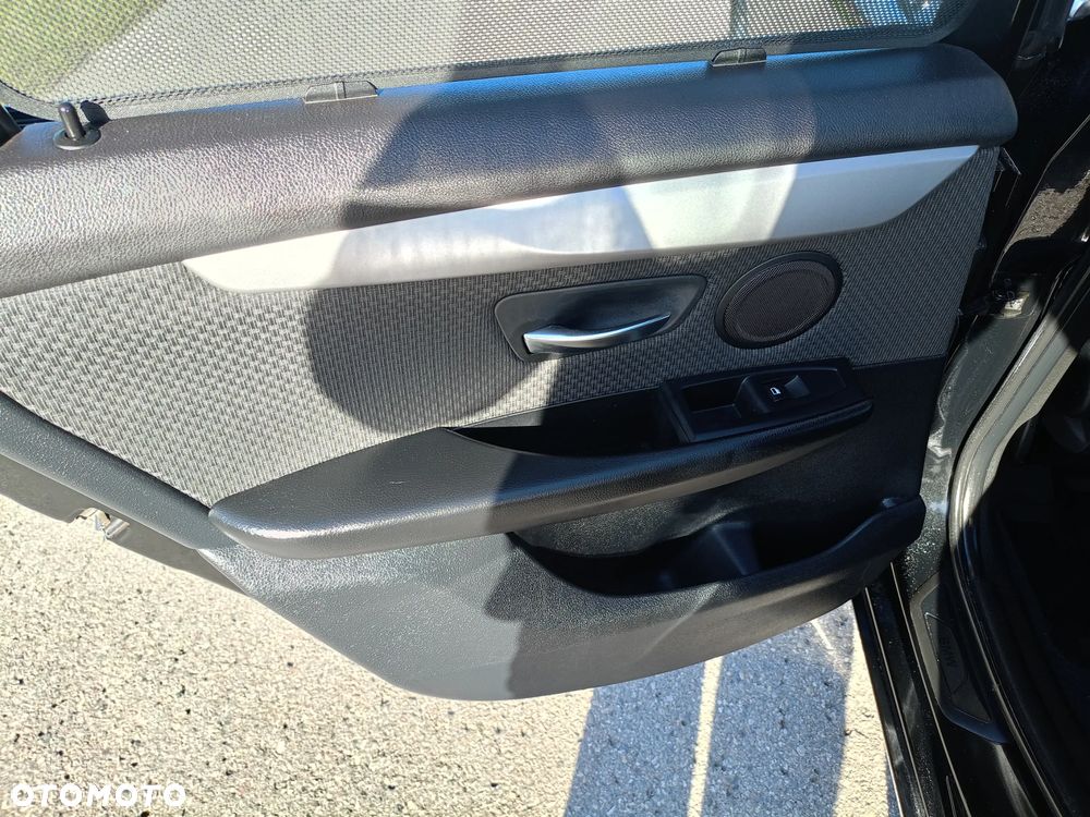 BMW Seria 2 218i - 4