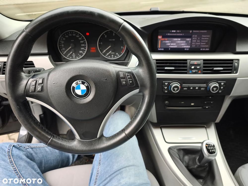 BMW Seria 3 320d - 15