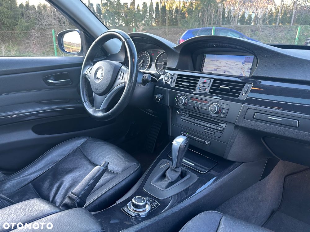 BMW Seria 3 320d xDrive DPF - 14