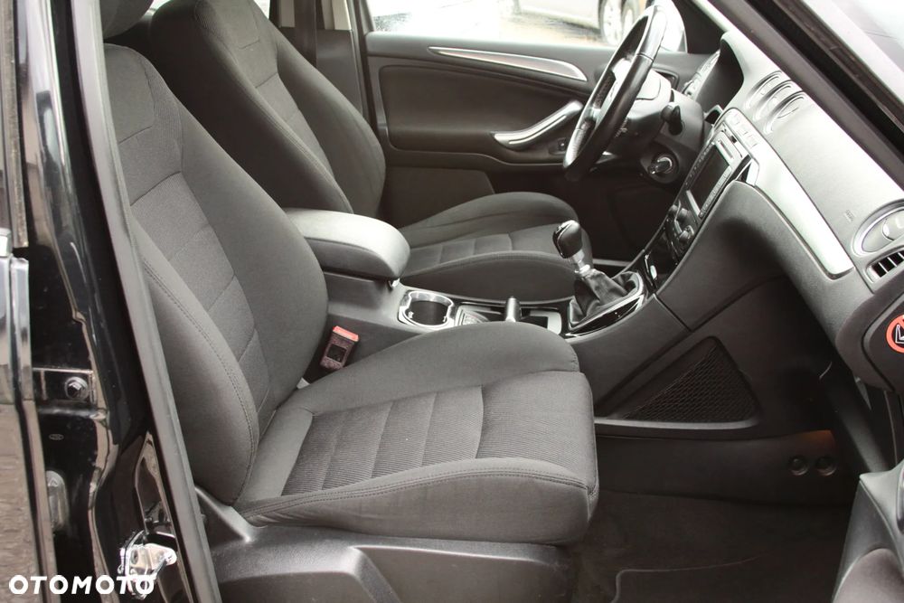 Ford S-Max 2.0 TDCi DPF Titanium - 17
