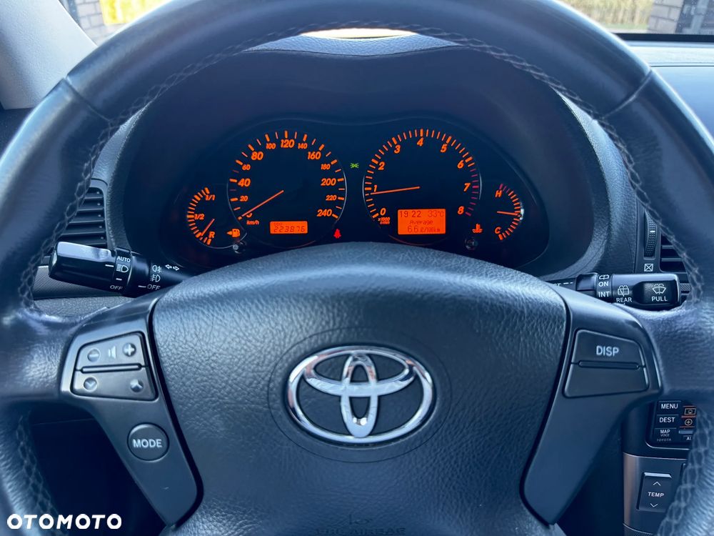 Toyota Avensis 1.8 VVT-i Executive - 17