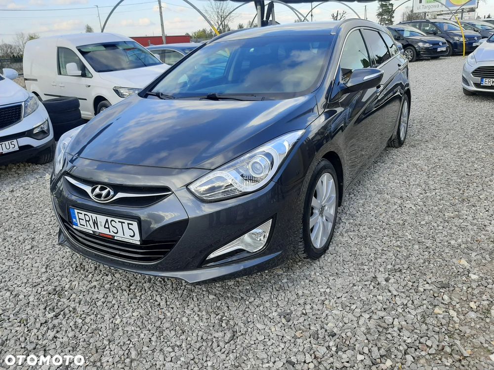 Hyundai i40 Kombi blue 1.6 Family - 9