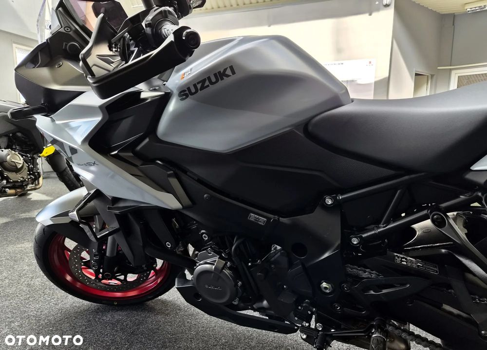 Suzuki GSX 1000 - 9