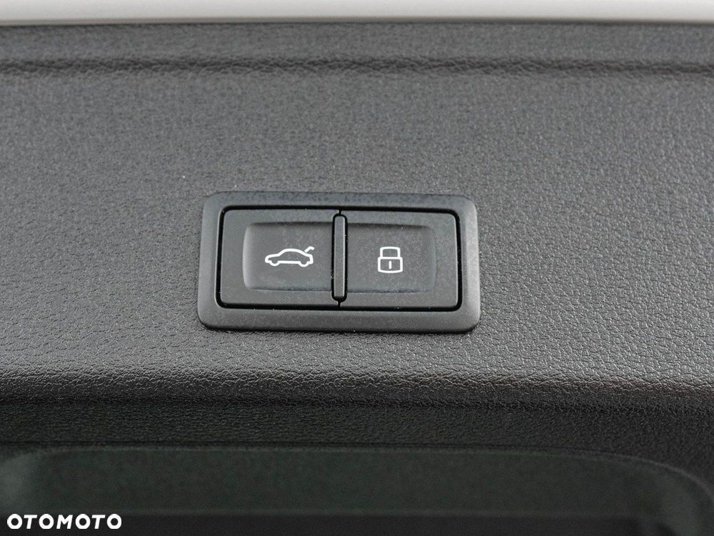 Audi A4 Avant 35 TFSI mHEV S tronic - 33