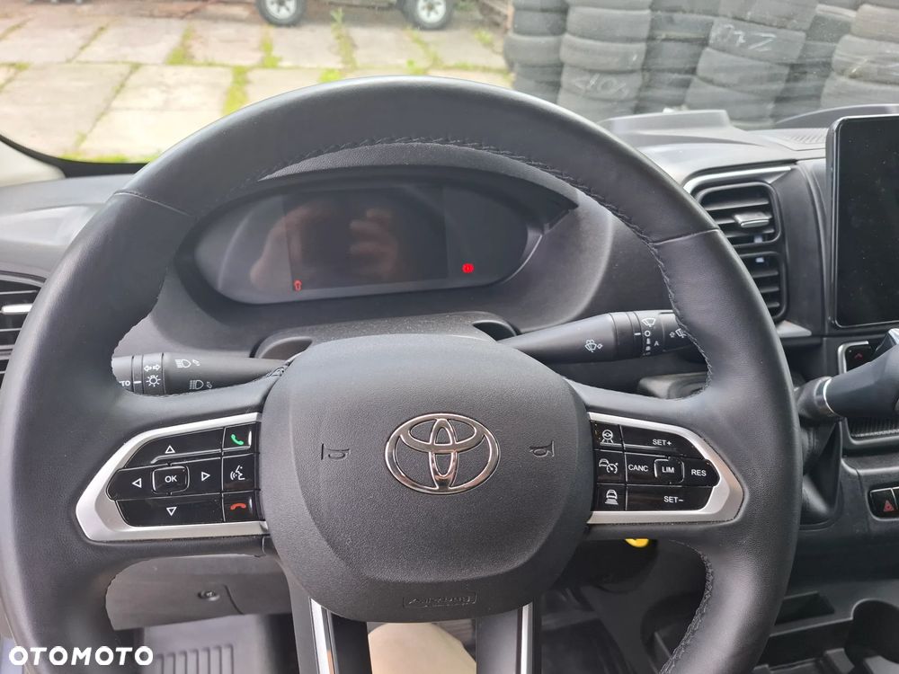 Toyota Proace Max - 12