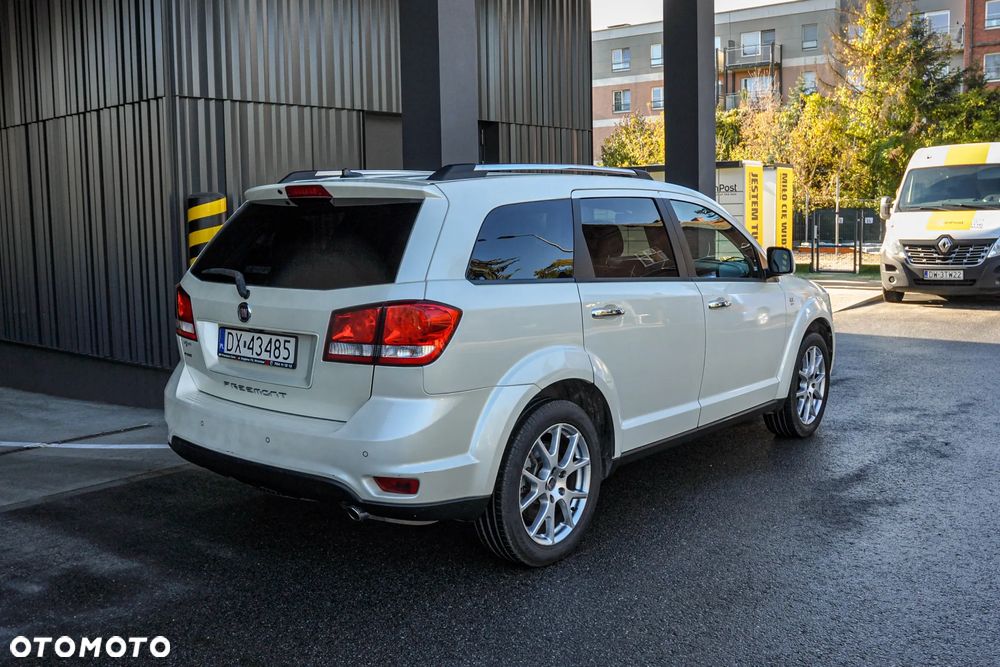 Fiat Freemont 2.0 Multijet Lounge AWD - 4