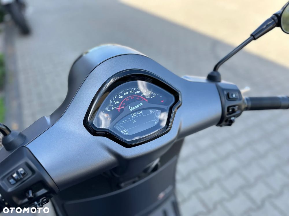 Vespa GTS - 7