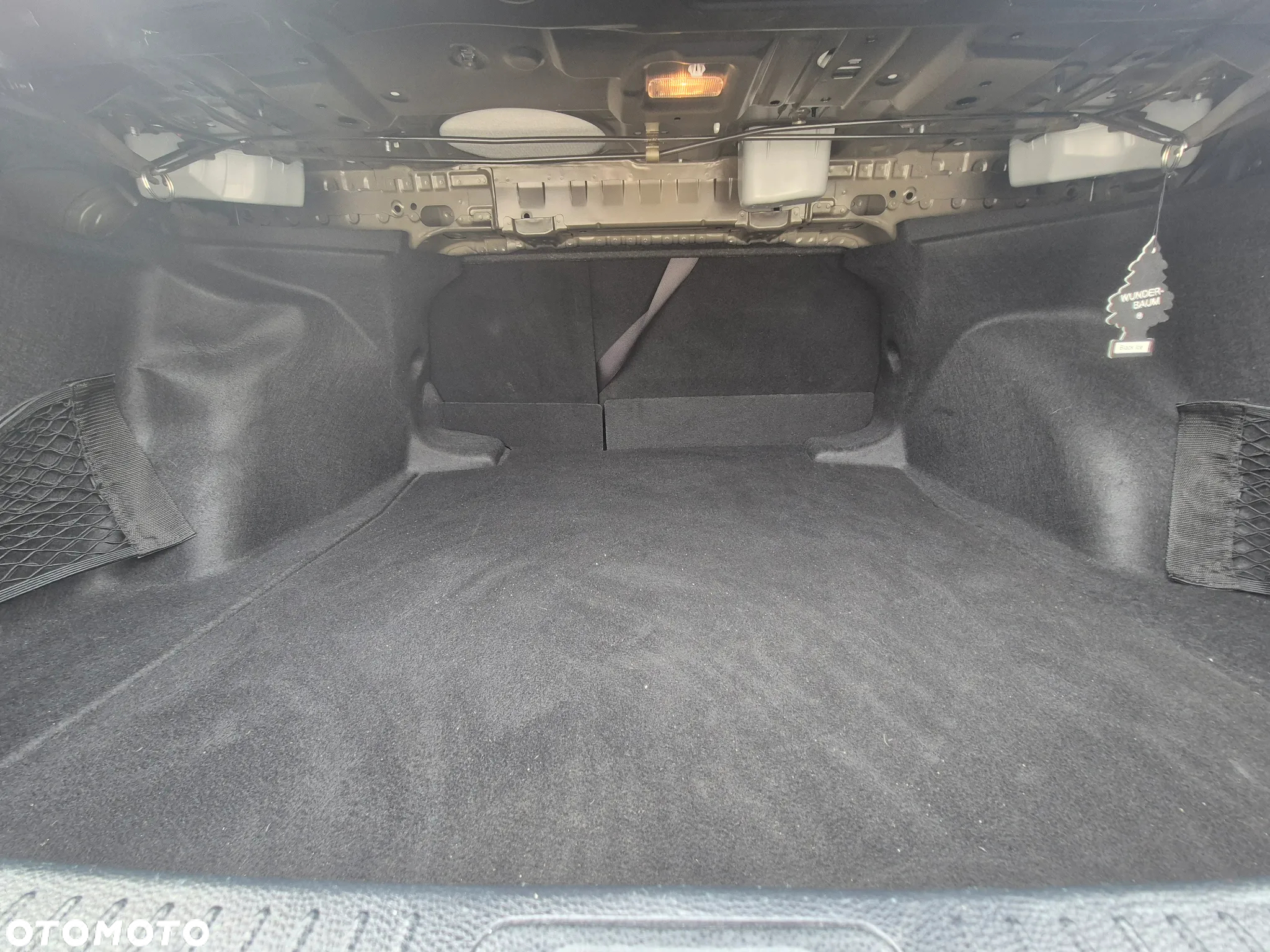 Toyota Corolla 1.6 Comfort - 11