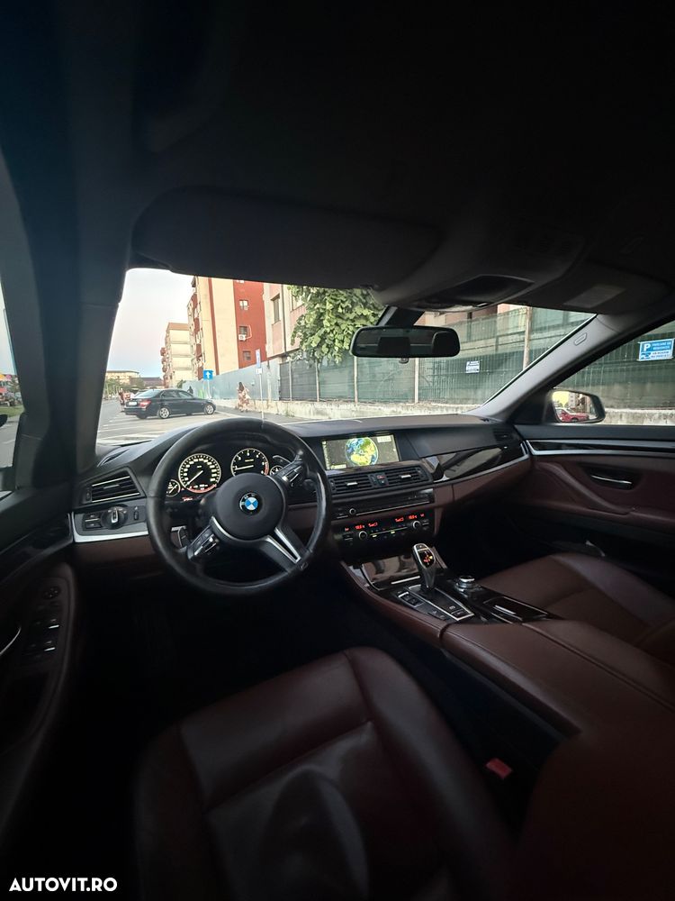 BMW Seria 5 525d xDrive - 2