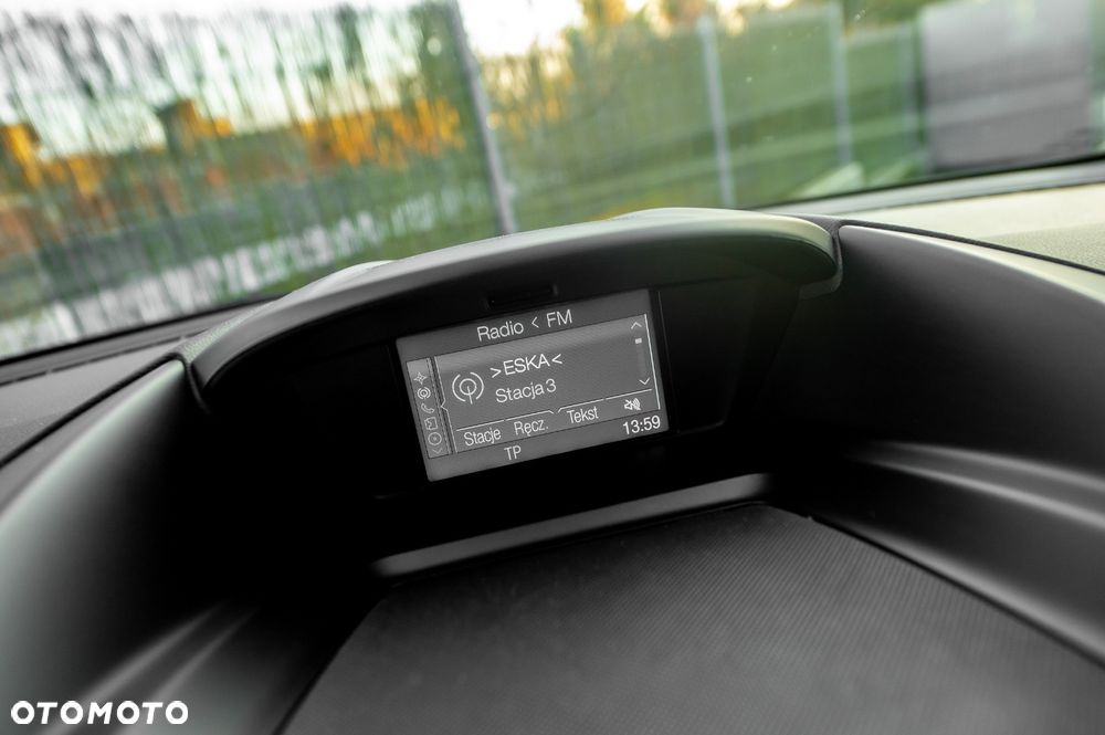 Ford Kuga 2.0 TDCi 4x4 Titanium - 27