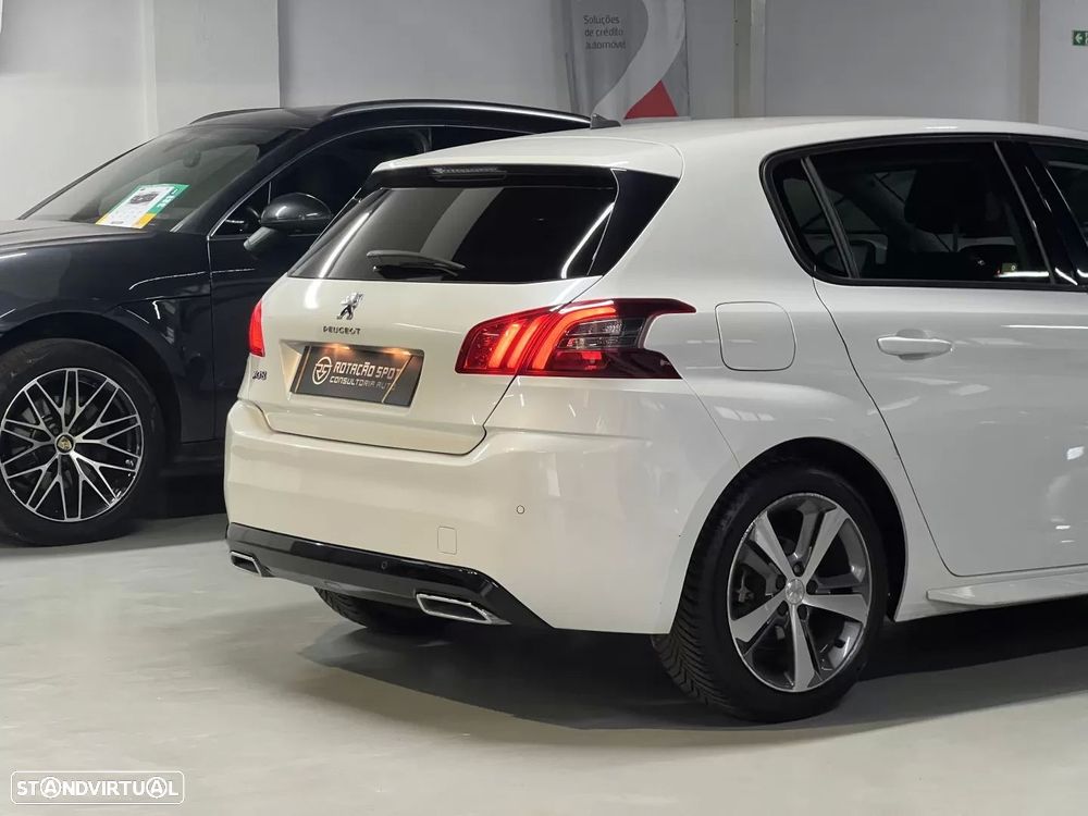 Peugeot 308 1.2 PureTech Style - 32