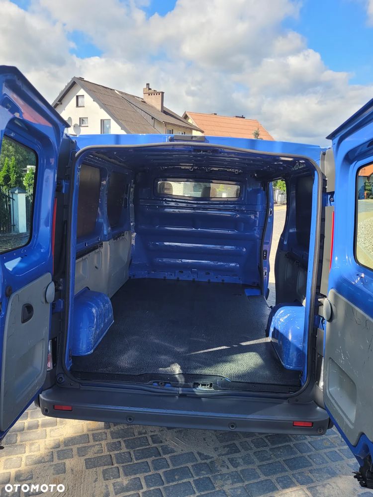 Opel Vivaro - 14