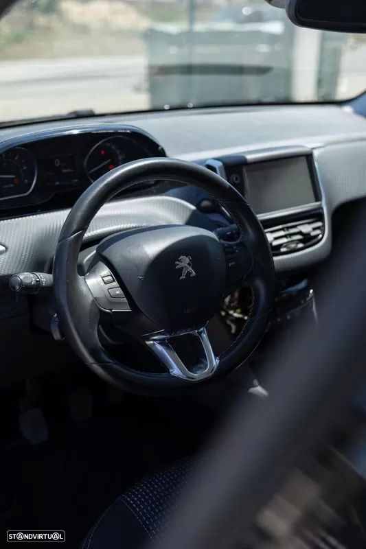 Peugeot 208 1.6 BlueHDi Allure - 5