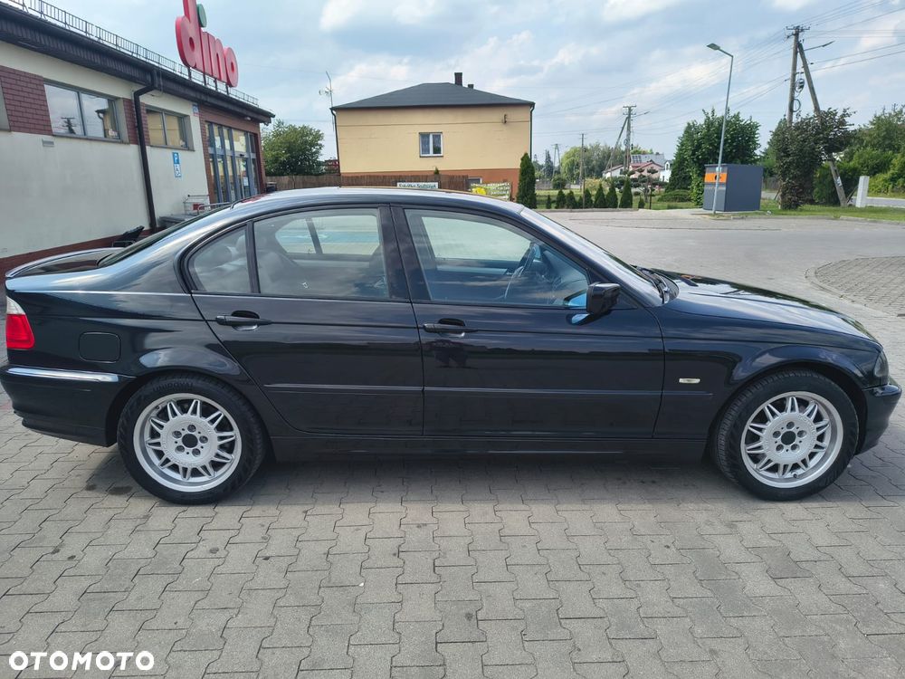 BMW Seria 3 330ix - 7