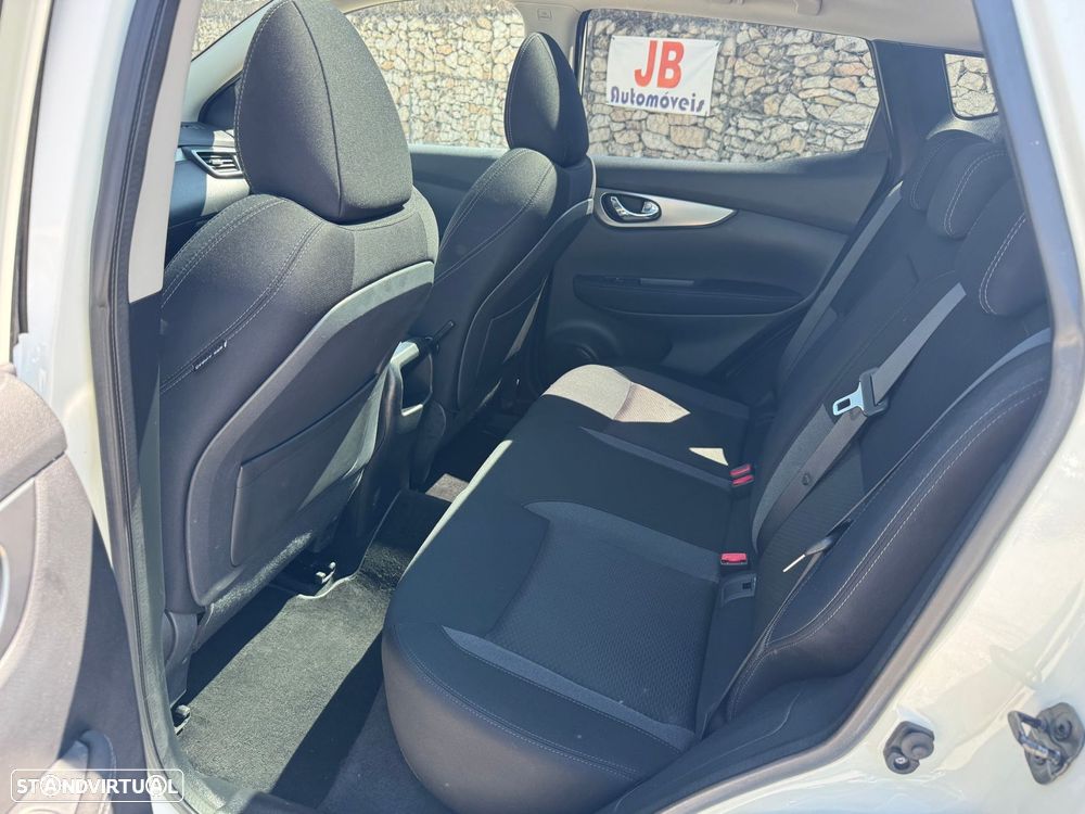 Nissan Qashqai 1.2 DIG-T N-Connecta - 15