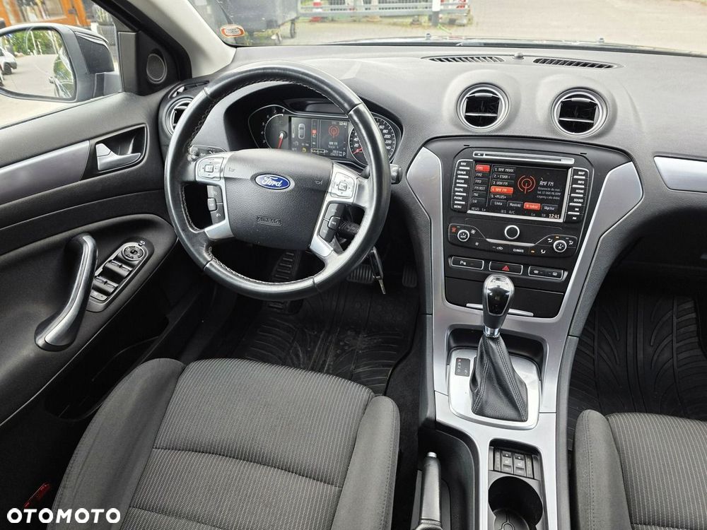 Ford Mondeo 2.0 EcoBoost Titanium - 16