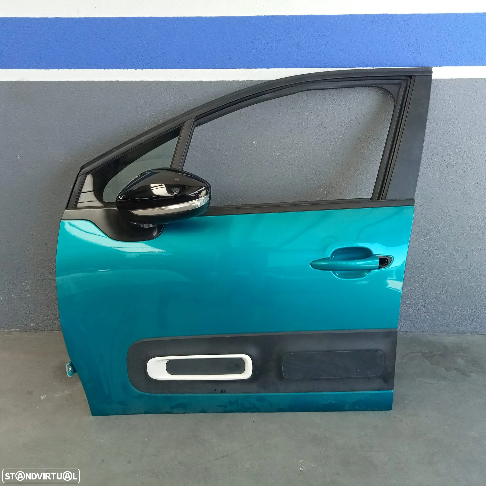 Porta FRT ESQ Citroen C3 2022 em Stock - 2
