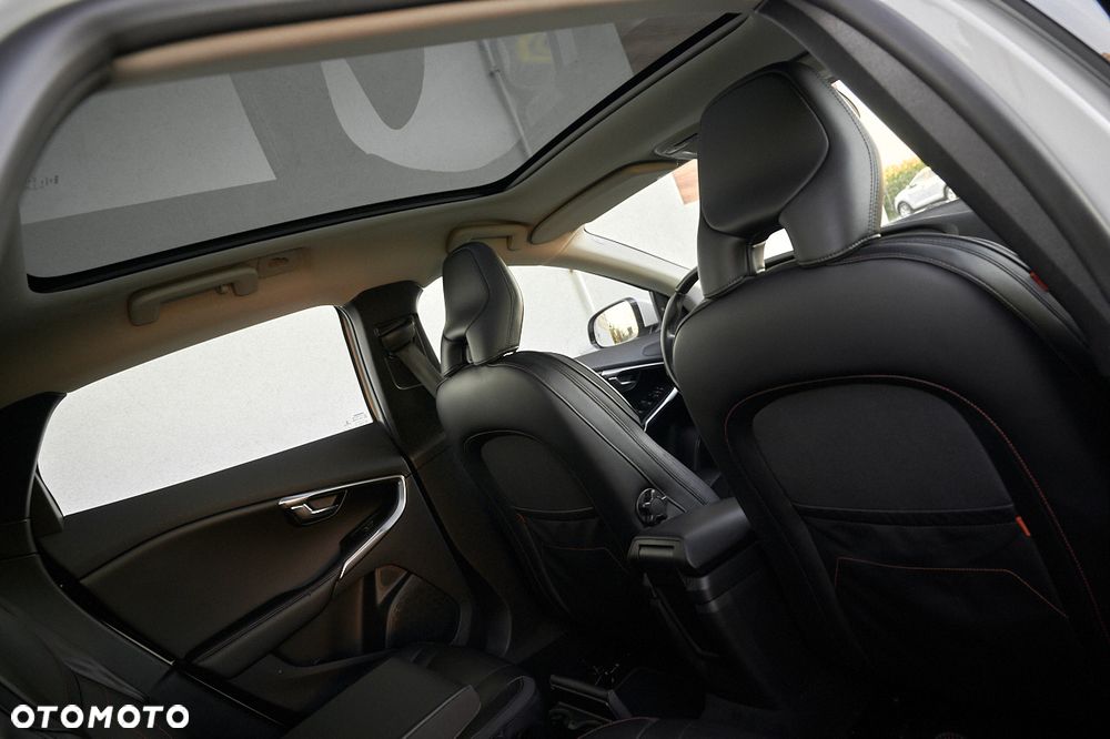 Volvo V40 Cross Country D2 Ocean Race - 3