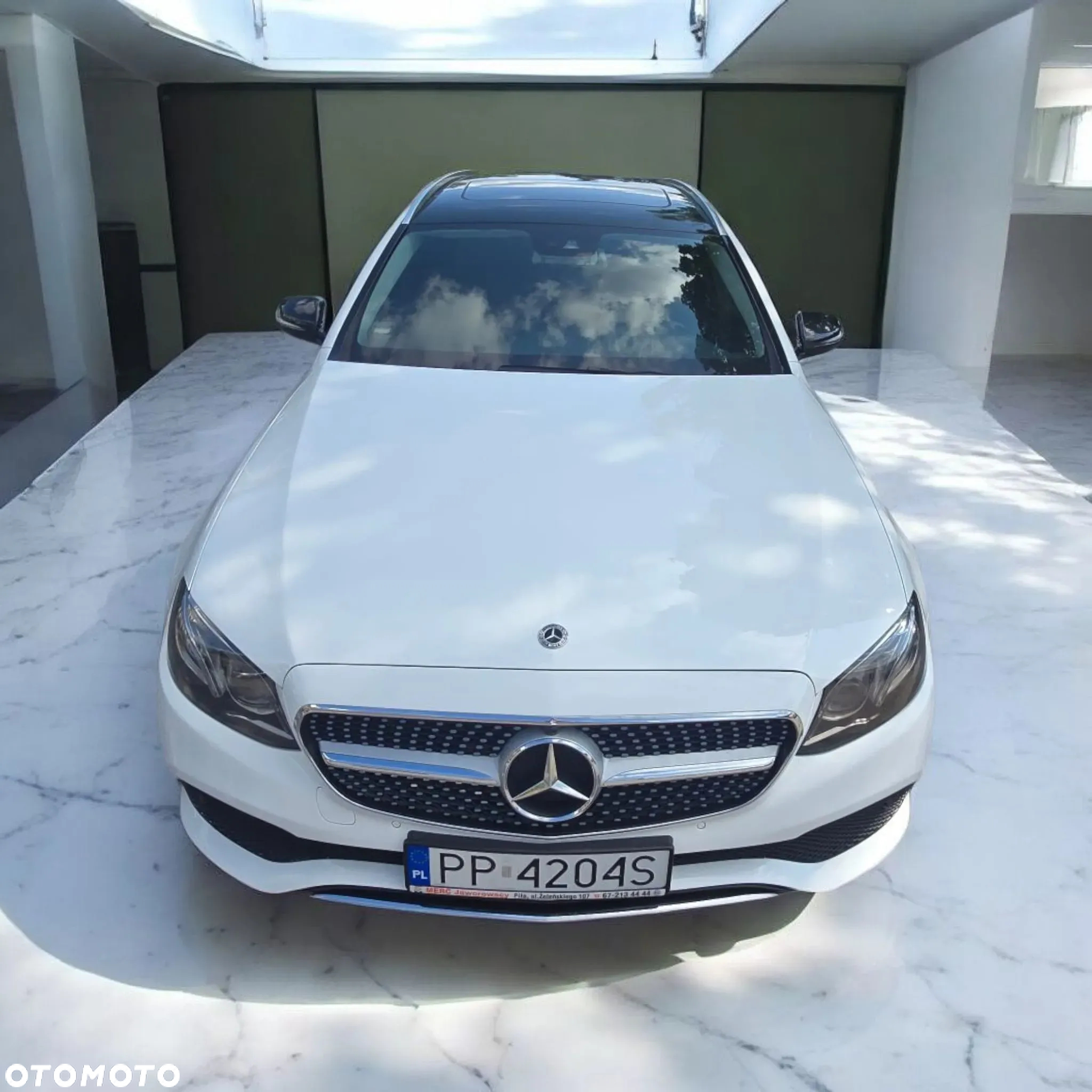 Mercedes-Benz Klasa E 220 d 9G-TRONIC - 4