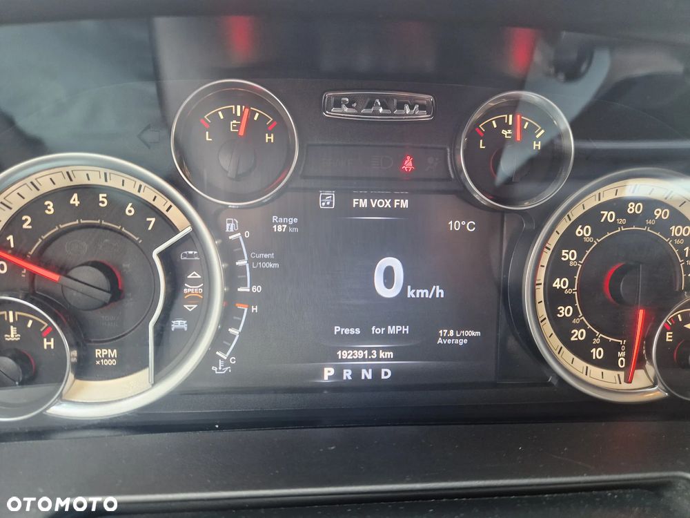 RAM 1500 5.7 Crew Cab Laramie - 28