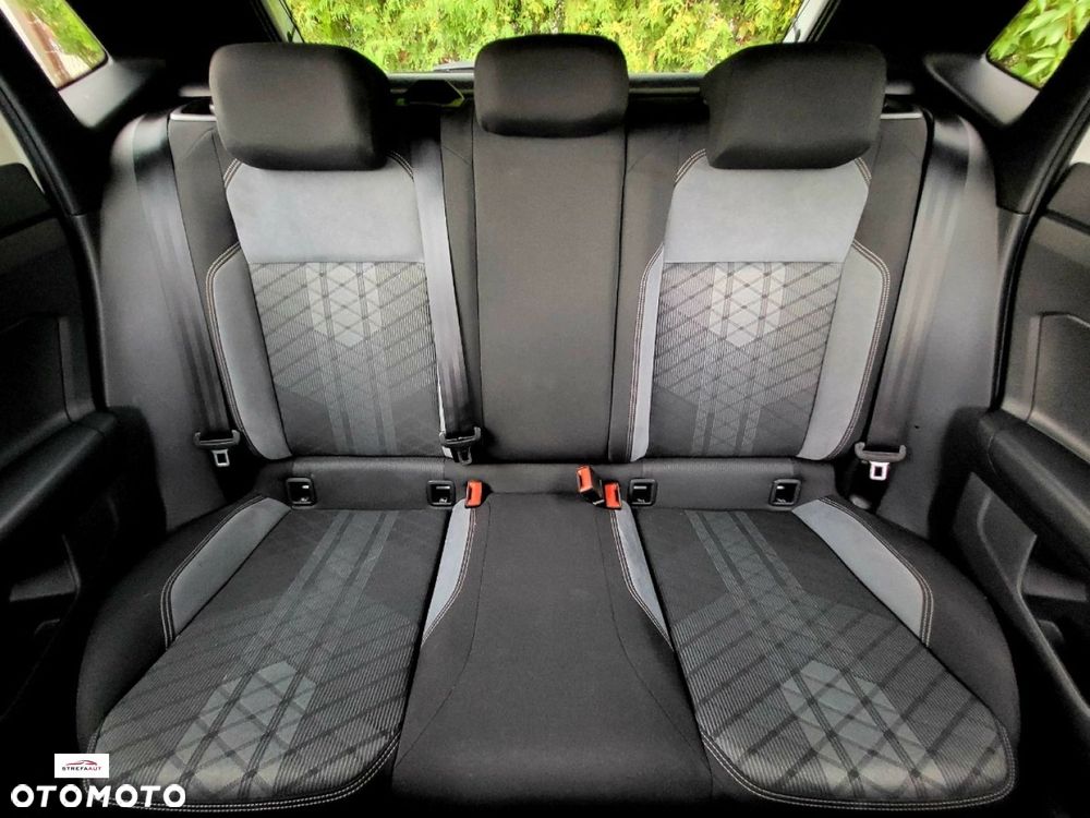 Volkswagen Polo - 11